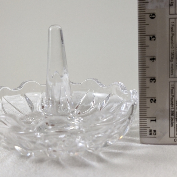 🇨🇦 Ring Keeper (Free with a bundle of 3+ items.) - Picture 3 of 3